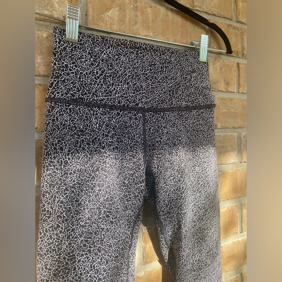 Lululemon Wunder Under Hi-Rise Tight 17" Crackle Jaquard Black White Size 4 - Picture 5 of 8